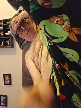 Snapshot of Smallone327 chatting on 02/22/26, 06:57 Smallone327 online show from 02/22/26, 06:57