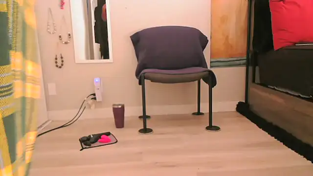 Queenanitadix online show from 02/05/26, 09:30