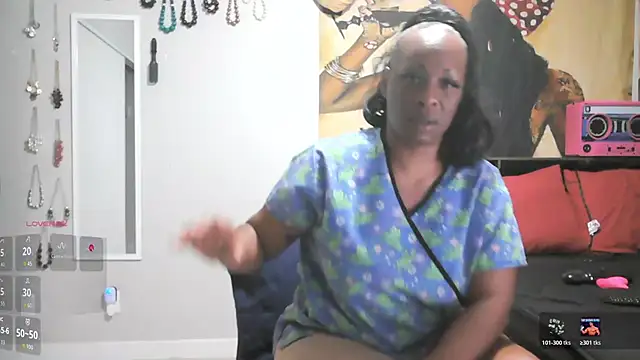 Queenanitadix online show from 03/31/26, 09:15