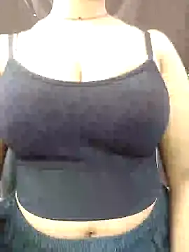 Snapshot of Fiza-Rani chatting on 10/06/25, 03:15 Fiza-Rani online show from 10/06/25, 03:15