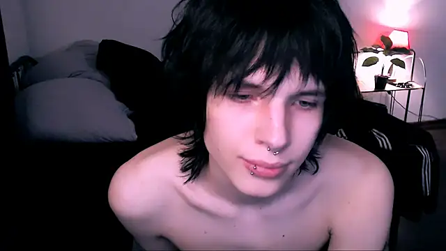 Snapshot of timi-moon chatting on 11/23/25, 04:07 timi-moon online show from 11/23/25, 04:07