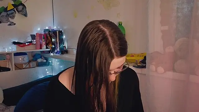 Snapshot of milliedoll chatting on 11/06/25, 02:12 milliedoll online show from 11/06/25, 02:12