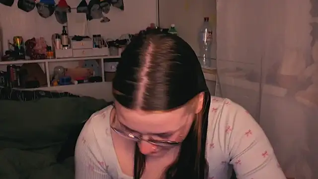 Snapshot of milliedoll chatting on 11/20/25, 11:21 milliedoll online show from 11/20/25, 11:21