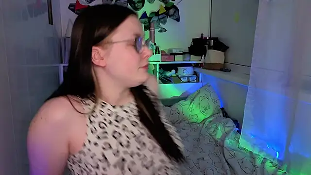 Snapshot of milliedoll chatting on 11/26/25, 10:27 milliedoll online show from 11/26/25, 10:27