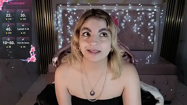 lili conor s online show from 11/06/25, 03:29