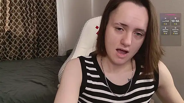 Luna Loveee online show from 09/28/25, 05:13