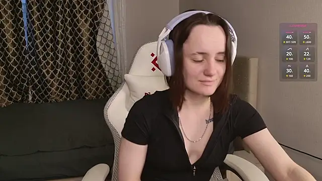 Luna Loveee online show from 10/19/25, 03:51