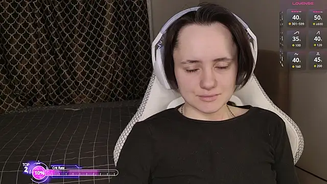 Luna Loveee online show from 02/19/26, 03:57