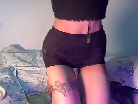 Snapshot of _luckylips chatting on 03/23/26, 06:23 luckylips online show from 03/23/26, 06:23