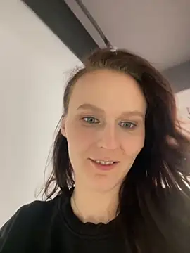 Snapshot of NatalyRose_ chatting on 11/14/25, 04:38 NatalyRose online show from 11/14/25, 04:38