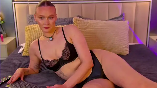 Snapshot of NatalyRose_ chatting on 11/19/25, 04:34 NatalyRose online show from 11/19/25, 04:34