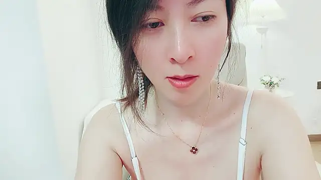 Dazzlebean online show from 04/17/26, 04:37