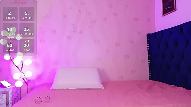 innocenthazel online show from 04/15/26, 03:02