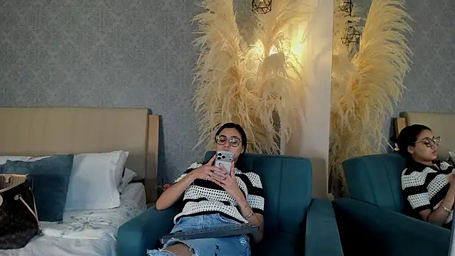 Lucia Brown  online show from 03/11/26, 03:40