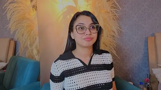 Lucia Brown  online show from 03/20/26, 02:22