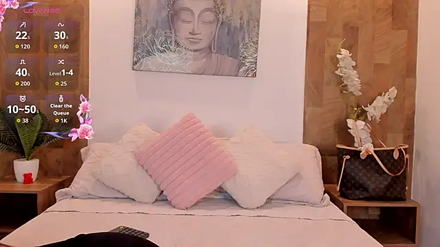 Lucia Brown  online show from 05/31/26, 08:54