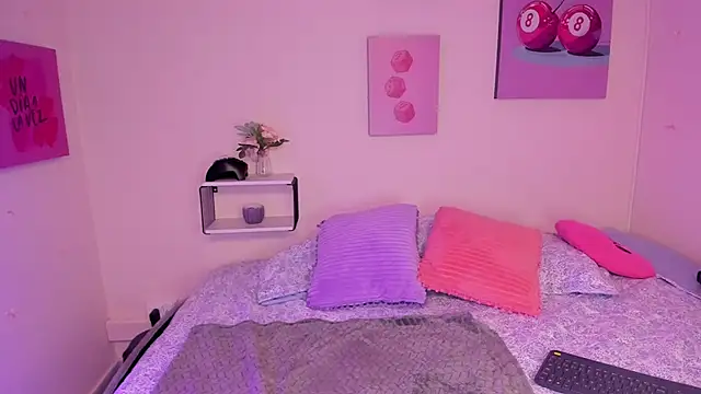 Selene bennet online show from 02/12/26, 03:34