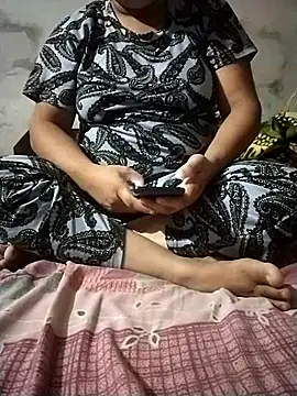 sharnjit299 online show from 09/11/25, 05:24