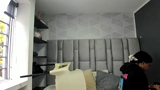 Natasha rose   online show from 09/18/25, 07:16