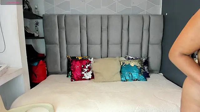 Natasha rose   online show from 11/04/25, 07:24