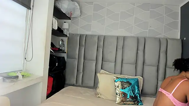 Natasha rose   online show from 11/18/25, 07:40