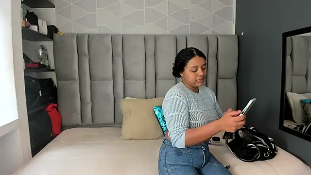 Natasha rose   online show from 11/19/25, 07:36