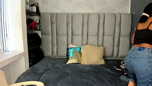 Natasha rose   online show from 12/13/25, 07:53