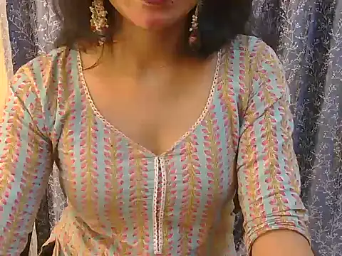 Cute Pihu01 online show from 12/20/25, 06:26