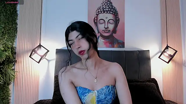 Cassie bloom online show from 10/29/25, 08:21