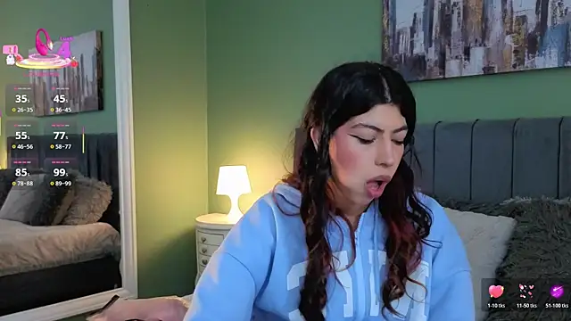 Cassie bloom online show from 05/26/26, 06:59