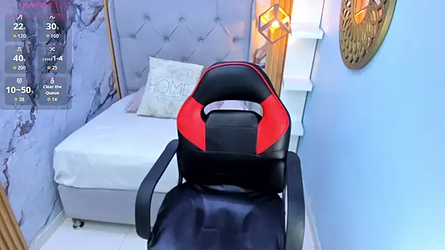 Snapshot of MEGANZARICK chatting on 11/12/25, 03:18 MEGANZARICK online show from 11/12/25, 03:18