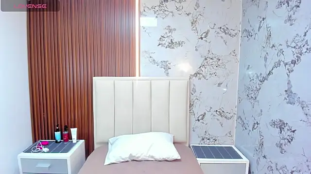 MEGANZARICK online show from 03/19/26, 03:21