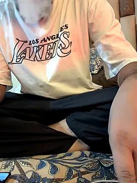 Snapshot of 9inch_hard chatting on 11/11/25, 10:43 9inch hard online show from 11/11/25, 10:43