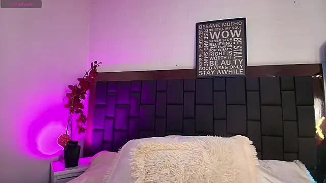 Snapshot of Lexi_Howard_ chatting on 12/15/25, 02:16 Lexi Howard online show from 12/15/25, 02:16