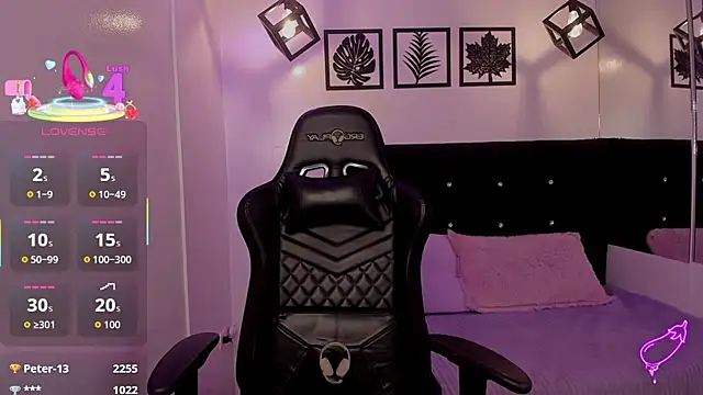 Anniie  Evans online show from 10/24/25, 03:19