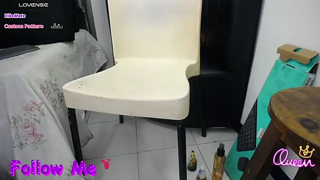 Snapshot of miha_sex91 chatting on 04/29/26, 12:53 miha sex91 online show from 04/29/26, 12:53
