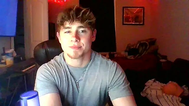 Snapshot of JCstrings chatting on 02/26/25, 08:48 JCstrings online show from 02/26/25, 08:48