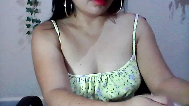 Snapshot of shashel5 chatting on 03/02/26, 08:10 shashel5 online show from 03/02/26, 08:10