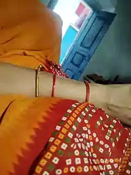 Snapshot of Rubiyaa77 chatting on 10/16/25, 07:09 Rubiyaa77 online show from 10/16/25, 07:09