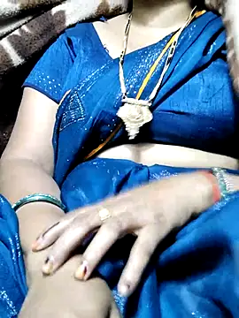 Snapshot of Rubiyaa77 chatting on 11/11/25, 03:45 Rubiyaa77 online show from 11/11/25, 03:45