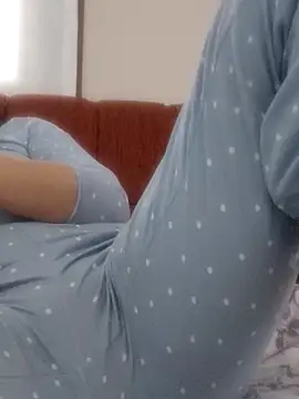 BUSE8821 online show from 11/24/25, 08:25