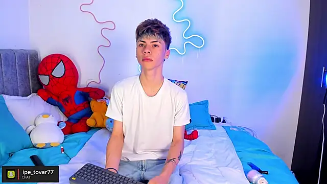 callum 77 online show from 10/11/25, 02:11