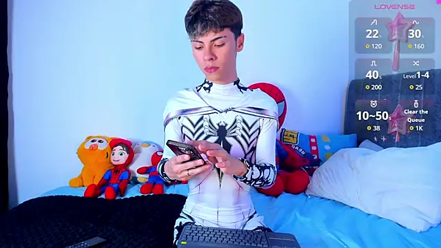 callum 77 online show from 12/04/25, 09:23