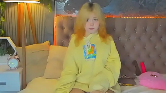 EmilyAngells online show from 02/09/26, 07:01