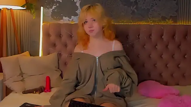 EmilyAngells online show from 02/11/26, 07:57