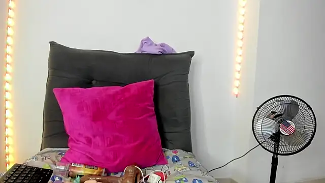 sindy castro online show from 03/30/26, 04:08