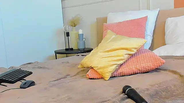 Snapshot of _BunnyDollStella_ chatting on 03/16/25, 07:15 BunnyDollStella online show from 03/16/25, 07:15