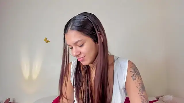 Snapshot of violett_24_ chatting on 10/11/25, 11:47 violett 24 online show from 10/11/25, 11:47