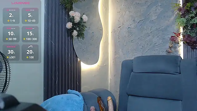 Snapshot of denise_babe_ chatting on 12/21/25, 04:52 denise babe online show from 12/21/25, 04:52