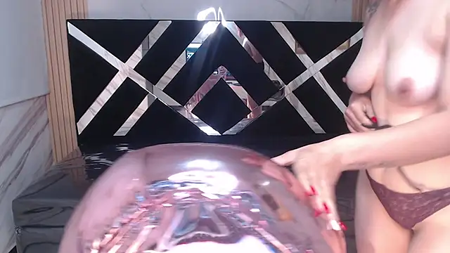 Snapshot of Angeles_v chatting on 03/09/25, 01:35 Angeles v online show from 03/09/25, 01:35